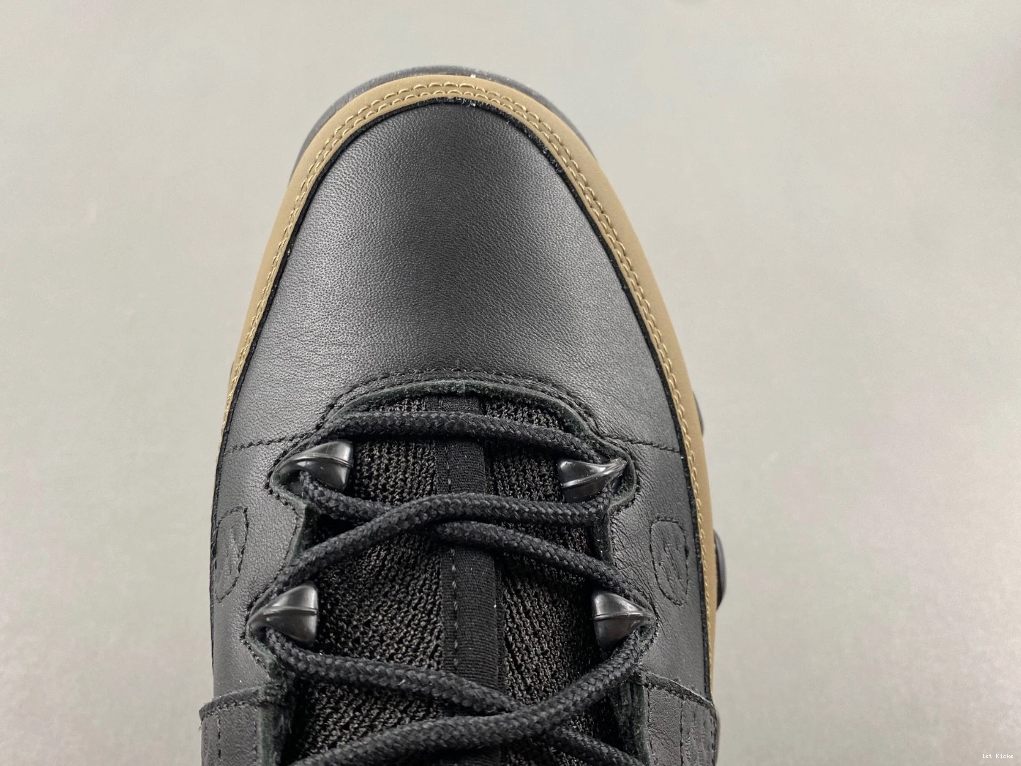 9 HV4794-030  Holiday Air Jordan 